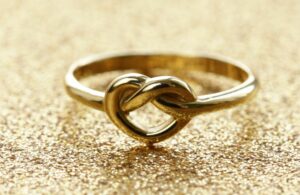 Fine Jewelry, Diamond & Sterling Silver | Gift Guide for Wedding Bands, Heart Rings & Bridal Love Hearts