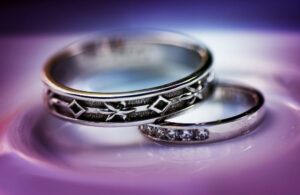 Stunning White Gold Diamond Fashion Ring
