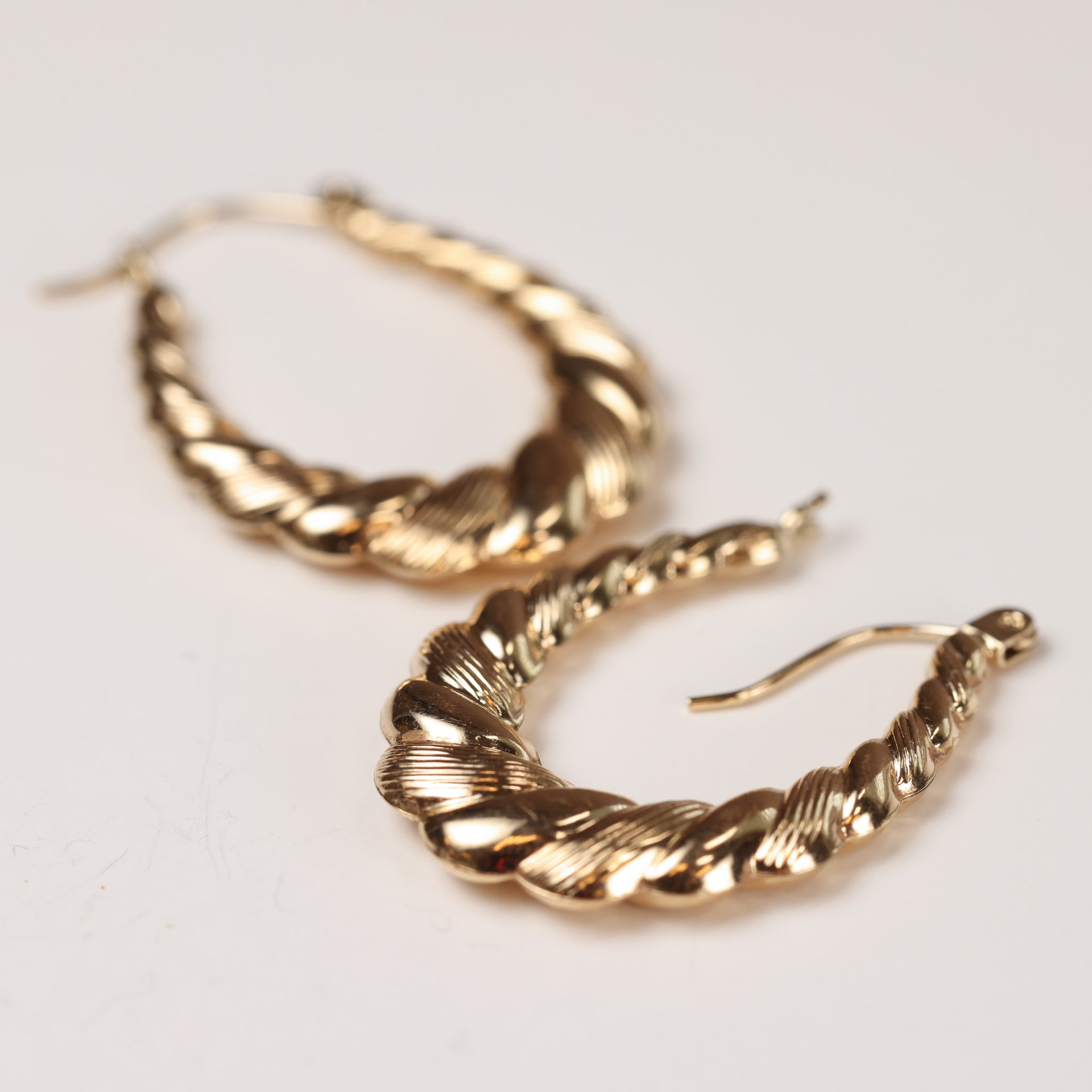 14 Karat Yellow Gold Hollow Hoop Earrings