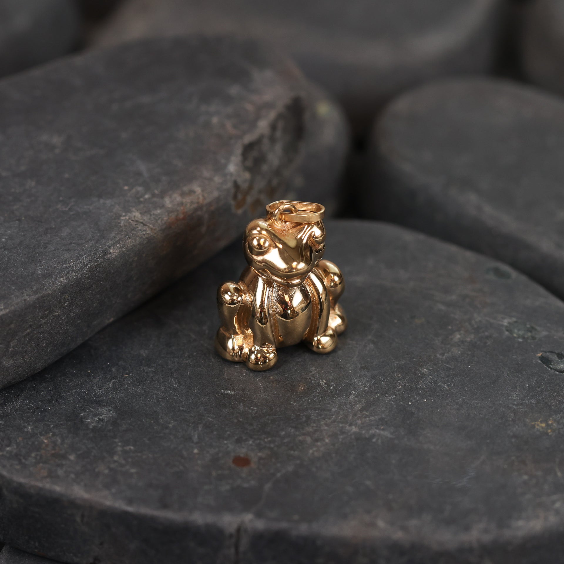 14 Karat Yellow Gold Hollow Frog Pendant