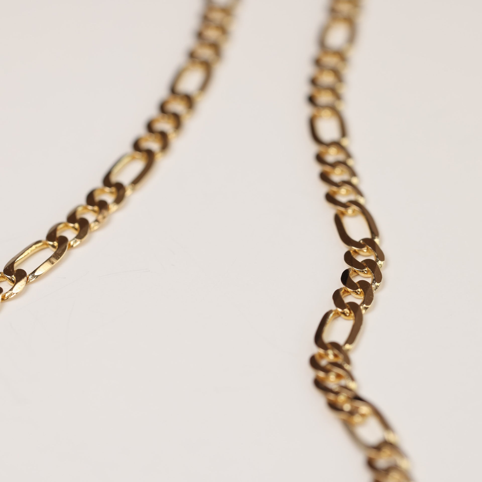 14 Karat Yellow Gold Figaro Chain 18"