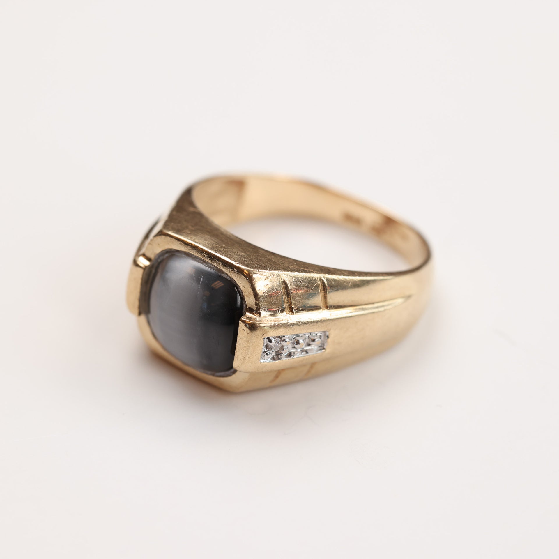 10 Karat Yellow Gold Cabachone size 9