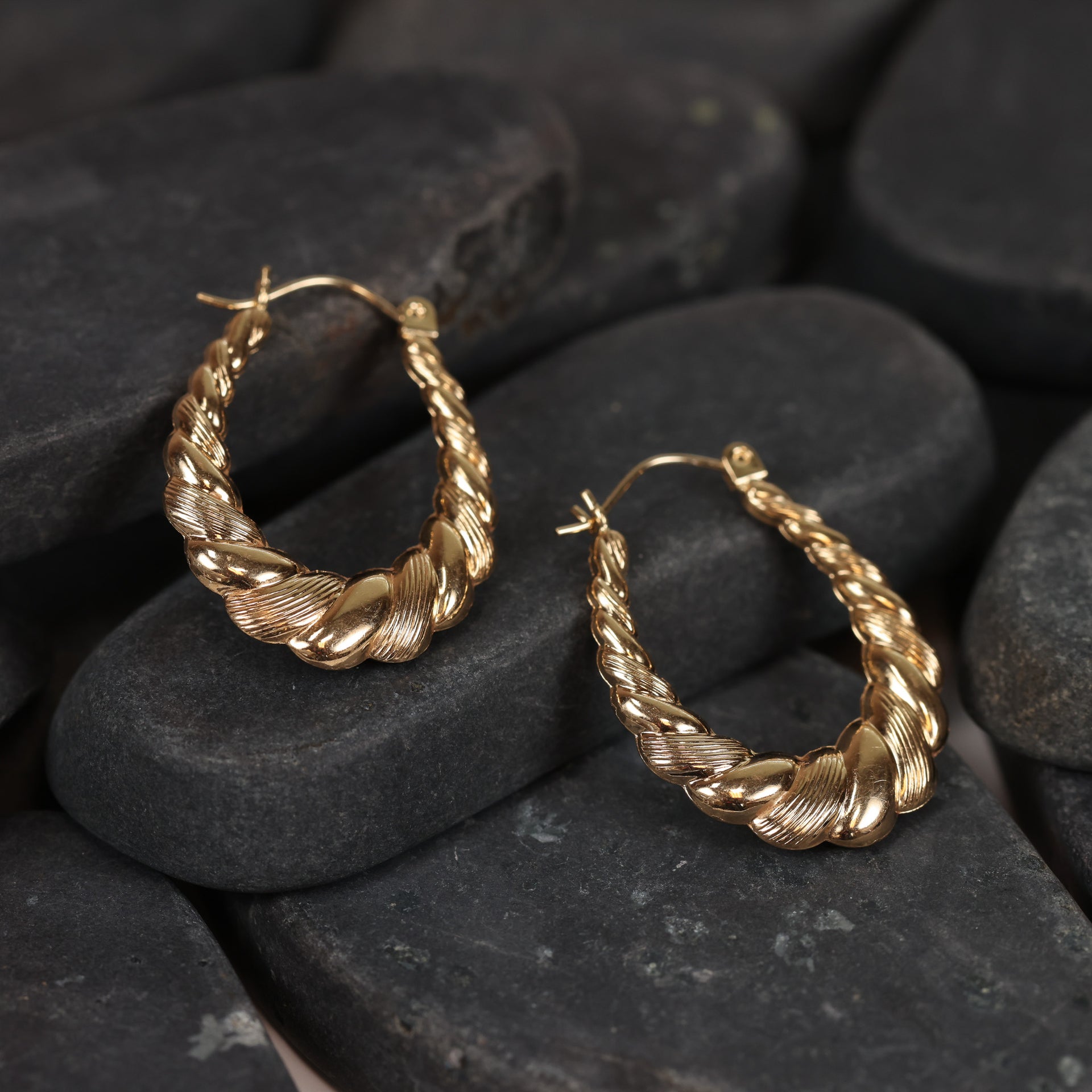 14 Karat Yellow Gold Hollow Hoop Earrings